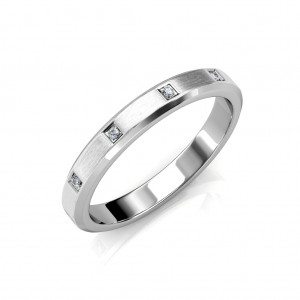 The Kate Beveled Edge Ring