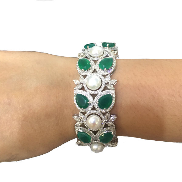 Pear Emerald Diamond Bracelet